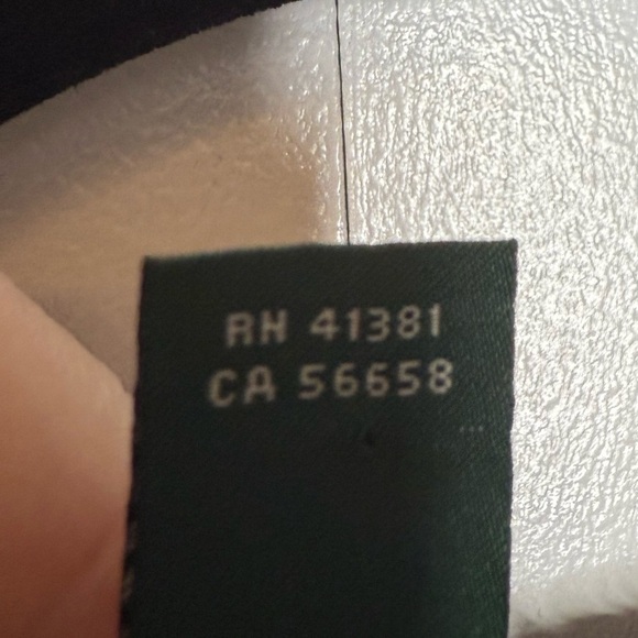 Lauren Ralph Lauren - Black Knit Sweater with buttons - Size Medium - Picture 4 of 7